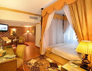 Tahira Tours